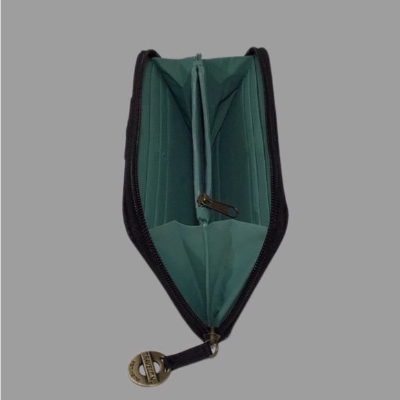 NWOT TRAVELON Zip Around Wallet with Safe ID RFID Protection, Black - Picture 5 of 7